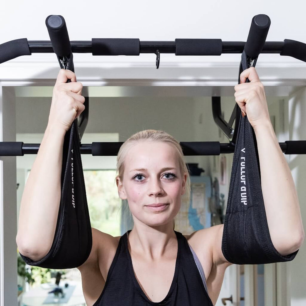 Ensemble de barres de traction : Barre de traction de porte + Sangles de traction (set de 4) + Boucles abdominales