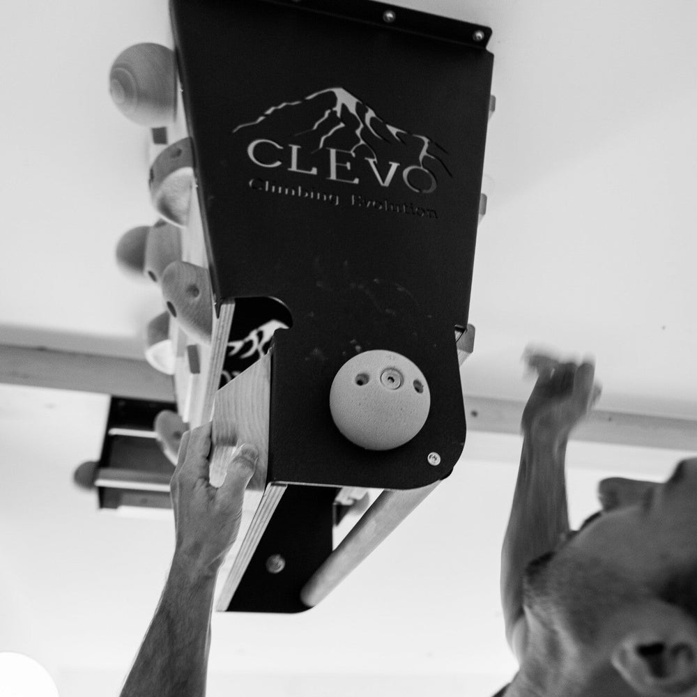 CLEVO XL : module d'escalade professionnel pour plafond pour Campus- et Hangboard, prises et barre de traction