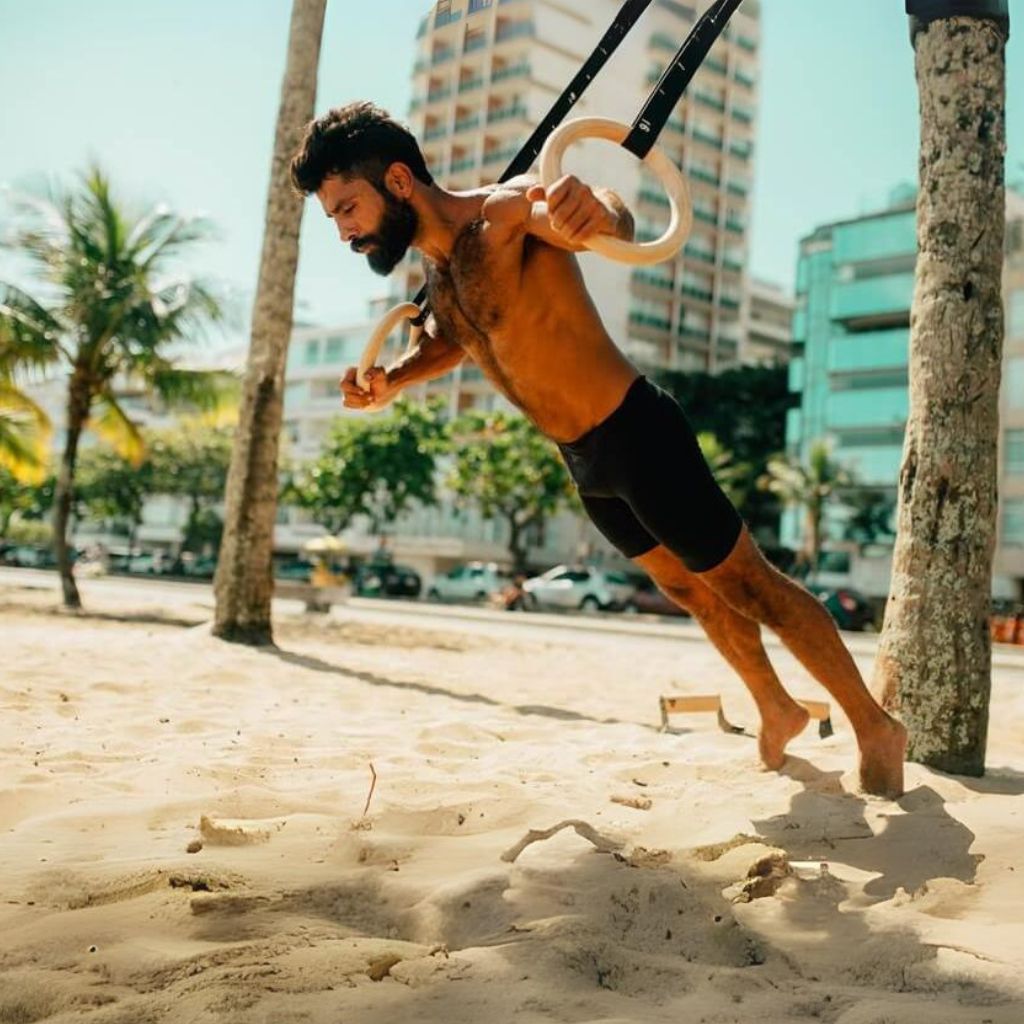 Anneaux de gymnastique en bois, sac de sport, sangles de fixation et ancrage de porte inclus