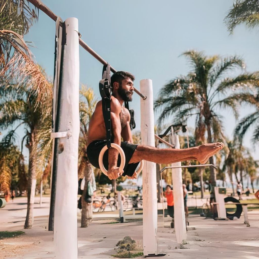 Anneaux de gymnastique en bois, sac de sport, sangles de fixation et ancrage de porte inclus