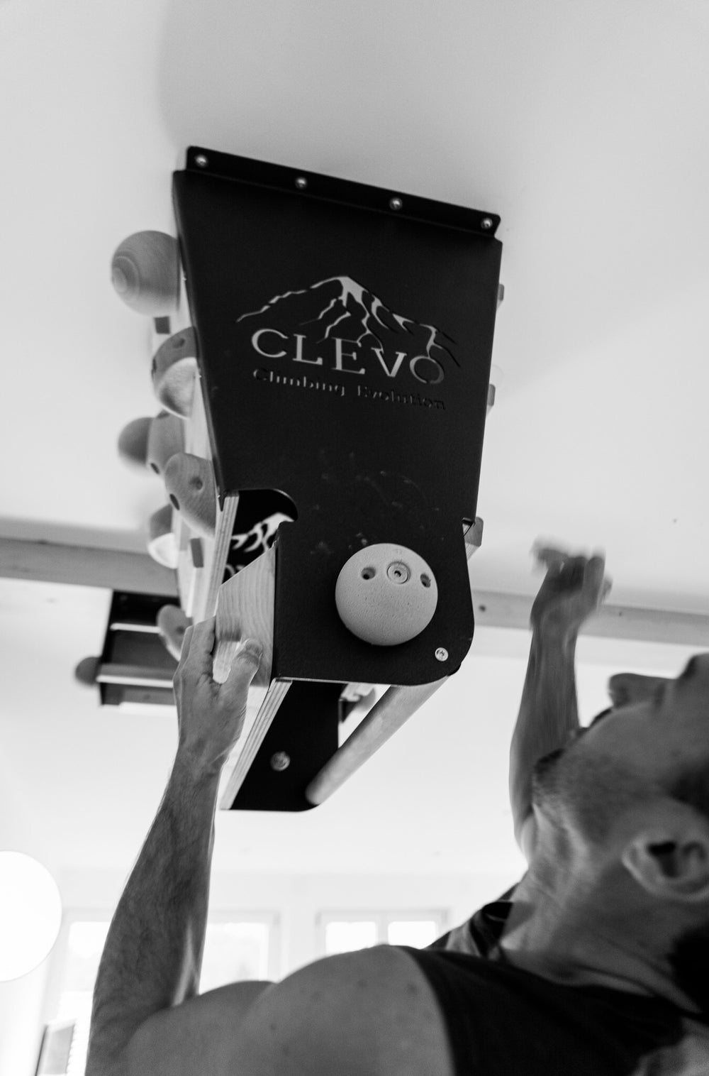 CLEVO XL: Profi Klettermodul für Decke für Campus- und Hangboard, Griffe und Klimmzugstange